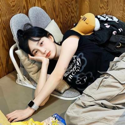 极品外卖员降服绝世风华三姐妹